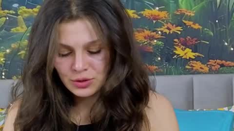 Snapshot of damedefeu chatting on February 17, 2025, 2:26 pm damedefeu online show from February 17, 2025, 2:26 pm