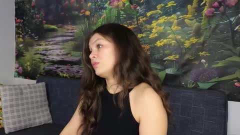 Snapshot of damedefeu chatting on December 4, 2025, 11:08 am damedefeu online show from December 4, 2025, 11:08 am