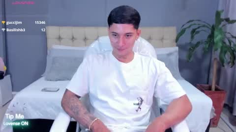 Snapshot of damian23_ chatting on September 16, 2025, 12:06 pm DAMIAN online show from September 16, 2025, 12:06 pm