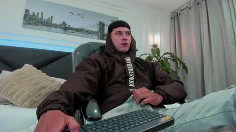 Snapshot of damian23_ chatting on November 26, 2025, 10:49 am DAMIAN online show from November 26, 2025, 10:49 am