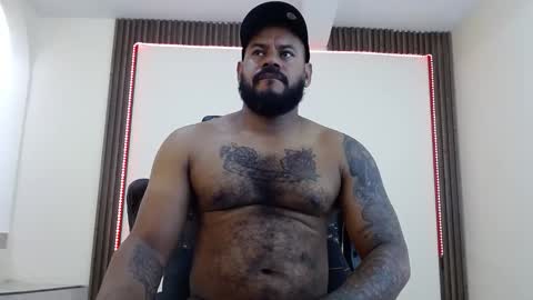 damian64436171 online show from May 14, 2026, 4:14 pm