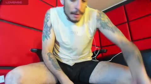 Snapshot of damian_bulls chatting on February 9, 2026, 12:53 pm ---Damian--- online show from February 9, 2026, 12:53 pm