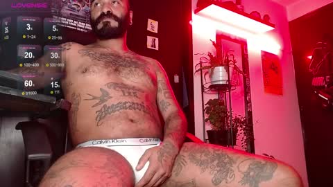 Snapshot of damian_darkside_ chatting on January 8, 2025, 2:57 am Damian online show from January 8, 2025, 2:57 am