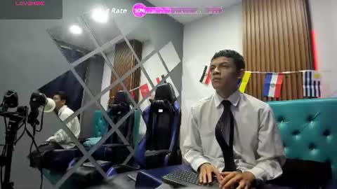 Snapshot of damian_foster chatting on July 8, 2026, 3:22 am mike online show from July 8, 2026, 3:22 am