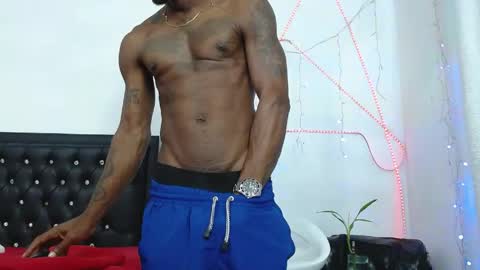 Snapshot of damian_hart_24cm chatting on April 21, 2026, 3:46 am damian_hart_24cm online show from April 21, 2026, 3:46 am