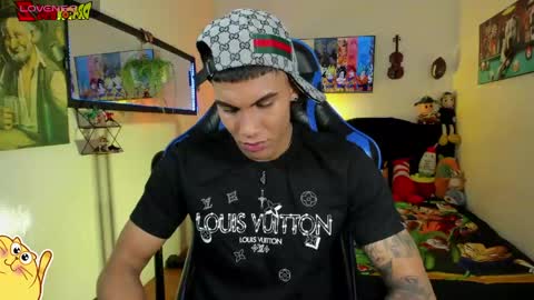 Snapshot of damian_latinxxx chatting on May 10, 2026, 3:12 am Damian online show from May 10, 2026, 3:12 am