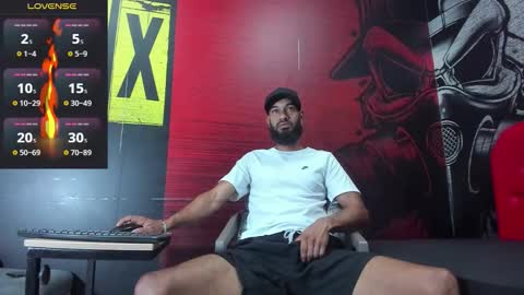 damian_shakur online show from October 17, 2025, 11:24 am