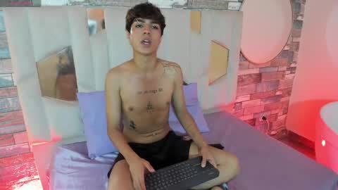 Snapshot of damian_tay chatting on April 25, 2026, 1:41 pm damian_tay online show from April 25, 2026, 1:41 pm