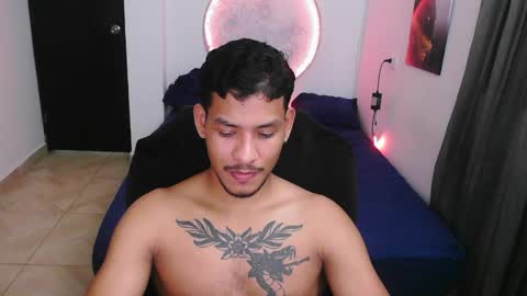 instagram damiannreed. online show from April 10, 2026, 3:34 am