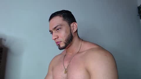 Snapshot of damiannstonexxx chatting on March 5, 2025, 11:27 pm Danny online show from March 5, 2025, 11:27 pm