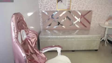 Snapshot of damiaoshun_ch chatting on June 4, 2026, 4:46 pm Damia online show from June 4, 2026, 4:46 pm
