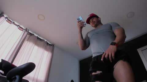 INSTAGRAM  DAMMIANMILLEROFICIAL online show from April 13, 2026, 3:17 pm