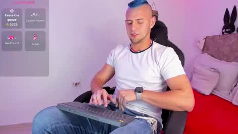 Snapshot of damon_baker0 chatting on November 4, 2025, 5:34 pm Damon bakert online show from November 4, 2025, 5:34 pm