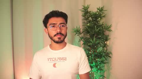 damon_frost online show from December 4, 2025, 9:56 pm