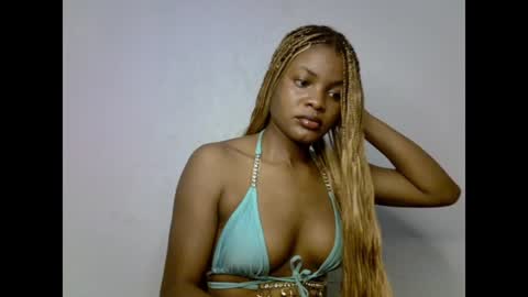 Leah online show from July 27, 2026, 7:21 pm