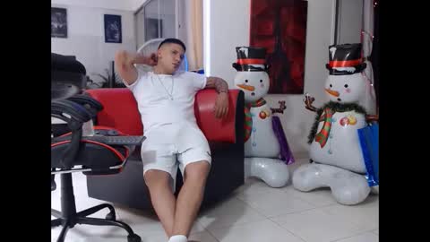 damyan_2003 online show from December 24, 2024, 4:51 pm