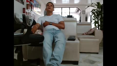 damyan_2003 online show from February 24, 2026, 7:01 pm