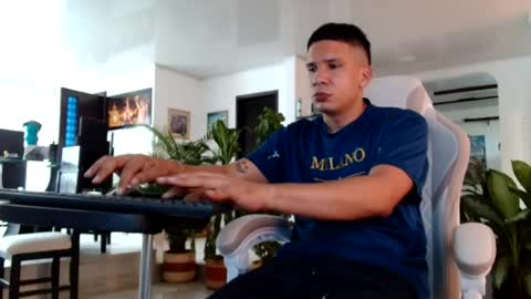 damyan_2003 online show from July 26, 2026, 5:53 pm