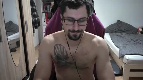 King Dan online show from December 14, 2025, 9:19 pm