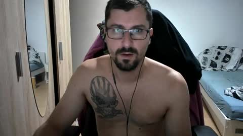 Snapshot of dan_the_man405 chatting on July 24, 2026, 9:35 pm King Dan online show from July 24, 2026, 9:35 pm