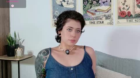 Bluemoon online show from November 11, 2025, 5:46 pm