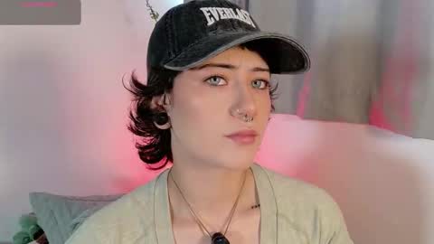 Bluemoon online show from November 14, 2025, 5:44 pm