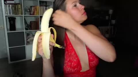 Snapshot of dana_queendom chatting on July 15, 2026, 4:23 pm Dana online show from July 15, 2026, 4:23 pm