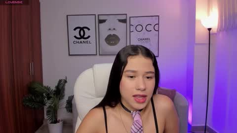danaa_rouse online show from September 26, 2025, 7:40 pm