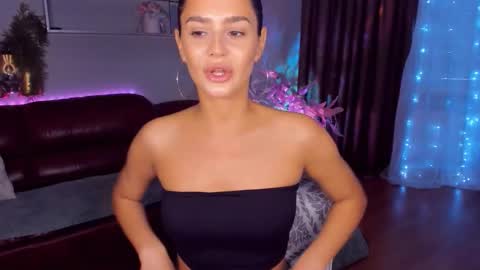 DanaMiers online show from April 9, 2026, 4:56 am