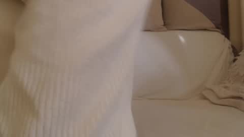 Daniella online show from November 25, 2025, 10:48 am