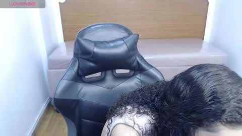 Danatella  online show from December 15, 2025, 12:53 pm