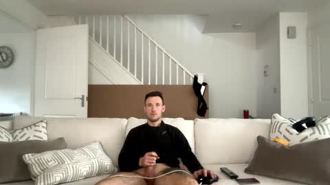 Snapshot of dandg_ chatting on February 6, 2025, 4:58 pm dandg_ online show from February 6, 2025, 4:58 pm