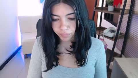 Veronica online show from April 17, 2026, 11:35 am