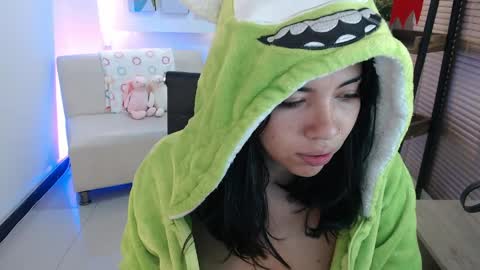 Veronica online show from April 18, 2026, 10:30 am