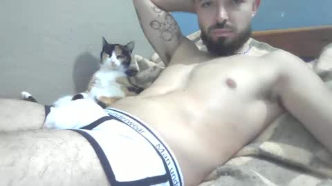 Snapshot of dani3l9905 chatting on October 18, 2025, 5:10 am dani3l9905 online show from October 18, 2025, 5:10 am