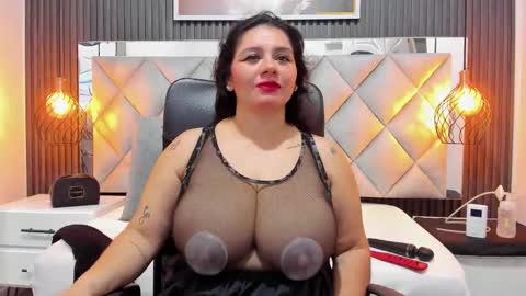 Snapshot of dani_boobs_milk chatting on December 20, 2025, 4:41 am dani_boobs_milk online show from December 20, 2025, 4:41 am