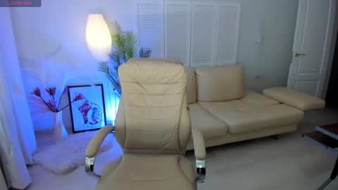 Snapshot of dani_kittys chatting on June 5, 2026, 7:25 am dani_kittys online show from June 5, 2026, 7:25 am