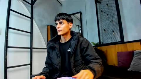 Snapshot of dani_mc chatting on November 28, 2025, 11:46 am dani_mc online show from November 28, 2025, 11:46 am