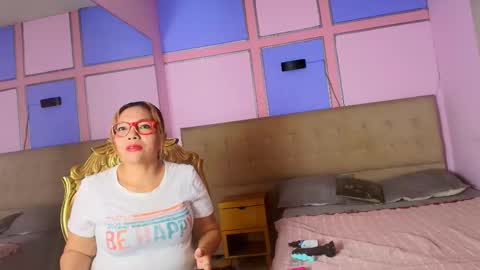 Dani Queen  online show from March 3, 2026, 12:00 pm