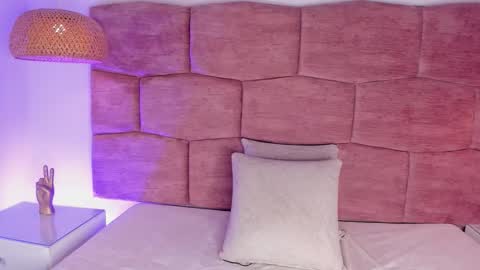 Snapshot of dani_velvet chatting on November 29, 2025, 3:09 am online show from November 29, 2025, 3:09 am