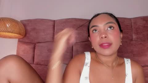 Snapshot of dani_velvet chatting on February 20, 2026, 2:19 am online show from February 20, 2026, 2:19 am