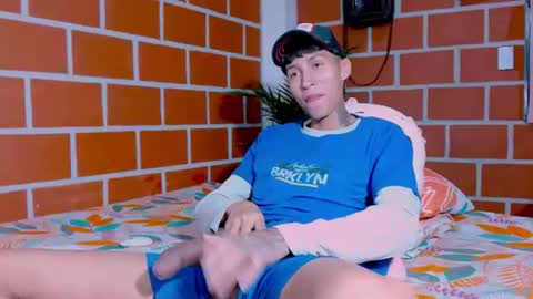 Snapshot of daniel_deluxx chatting on June 26, 2026, 6:23 pm daniel_deluxx online show from June 26, 2026, 6:23 pm