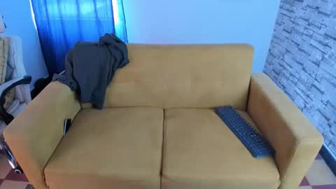 daniel_leon_c online show from April 9, 2026, 6:35 pm