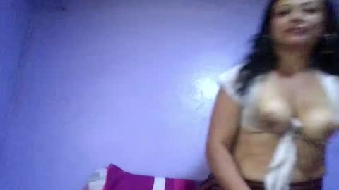 daniela_love1 online show from April 12, 2026, 3:39 pm