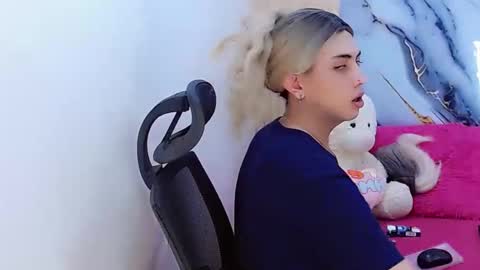 Snapshot of daniela_pink_ chatting on February 19, 2026, 8:27 pm daniela_pink_ online show from February 19, 2026, 8:27 pm