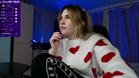 Snapshot of danielacooperx chatting on February 20, 2025, 5:40 pm Daniela Cooper online show from February 20, 2025, 5:40 pm