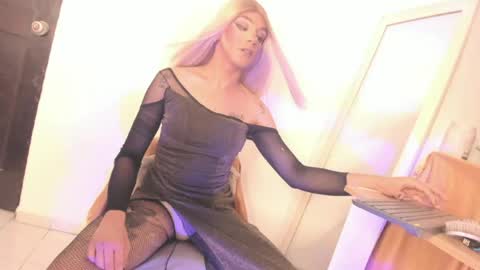Snapshot of danielamay00 chatting on June 28, 2026, 7:20 pm danielamay00 online show from June 28, 2026, 7:20 pm
