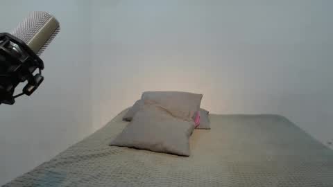 danielitopapii online show from February 8, 2025, 1:43 am