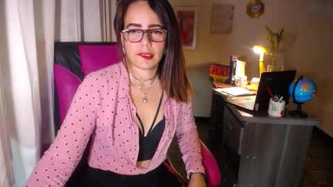 Angie online show from March 25, 2026, 2:12 pm