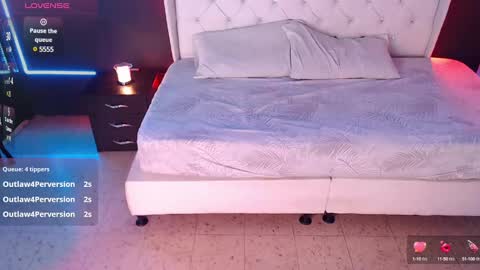 Snapshot of danielle_smithh chatting on March 5, 2025, 2:46 am Danielle Smith online show from March 5, 2025, 2:46 am